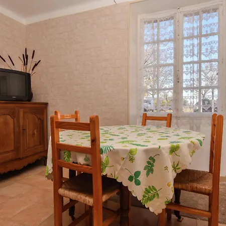 Charming In Montfaucon * Murat