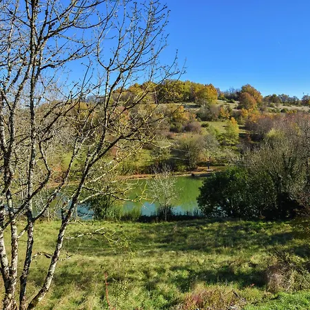 Charming In Montfaucon 度假居