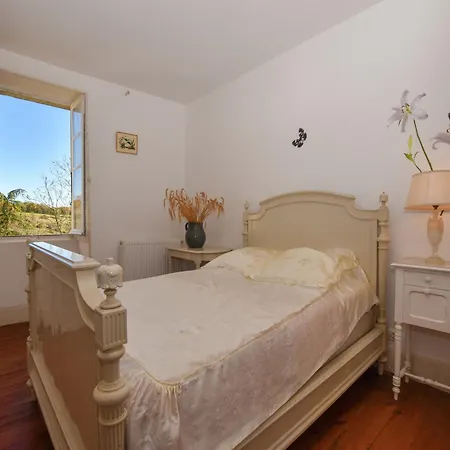 Charming In Montfaucon *