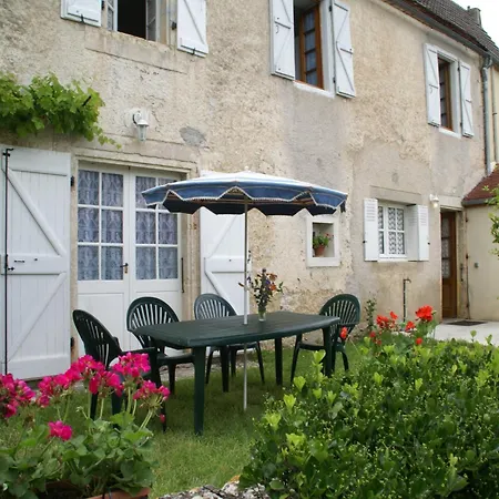 Charming In Montfaucon Semesterbostad *