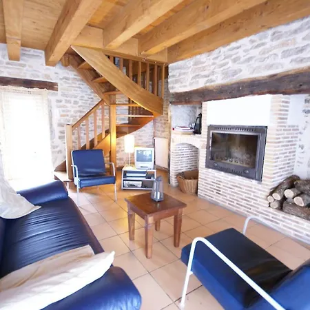 Charming In Montfaucon * Murat