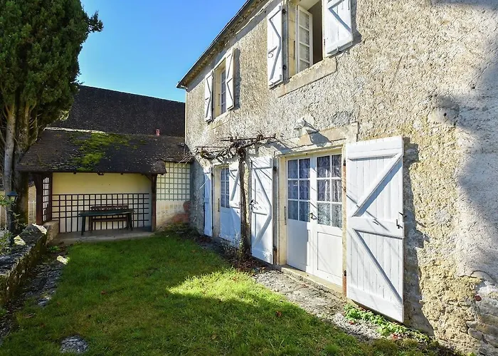 Nyaraló Charming In Montfaucon *