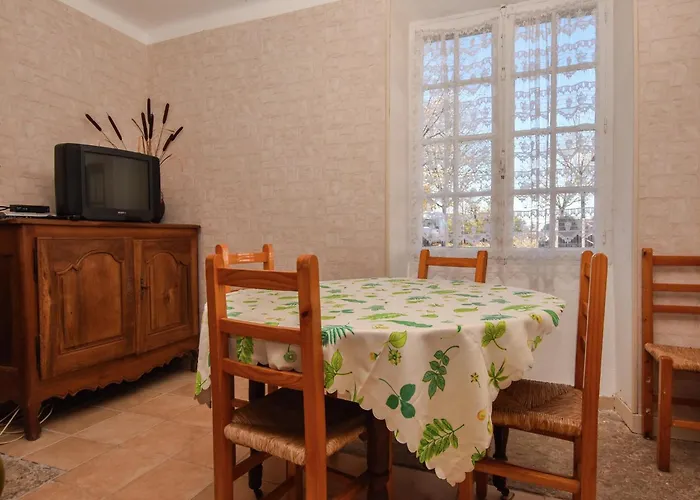 Charming In Montfaucon * Murat