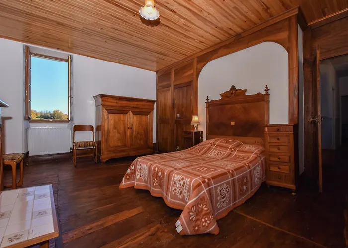 Charming In Montfaucon *