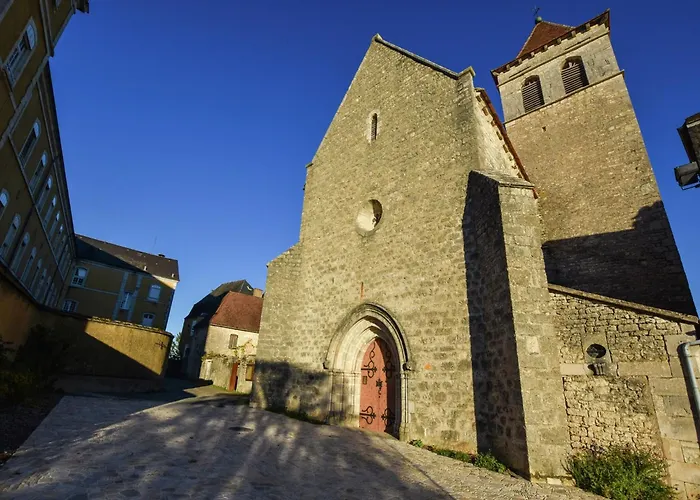 Charming In Montfaucon Semesterbostad *