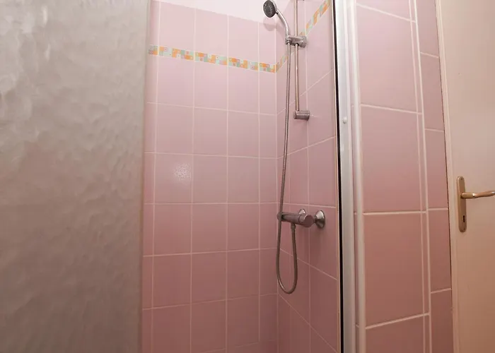 Charming In Montfaucon Murat