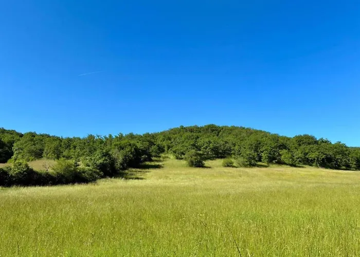 Charming In Montfaucon * Murat