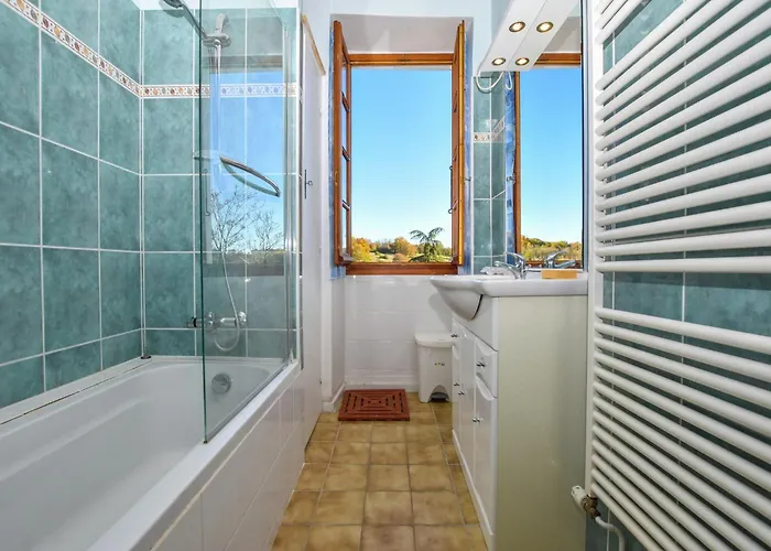 Charming In Montfaucon Nyaraló