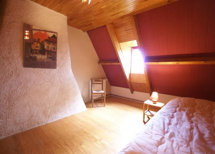 Nyaraló Charming In Montfaucon *